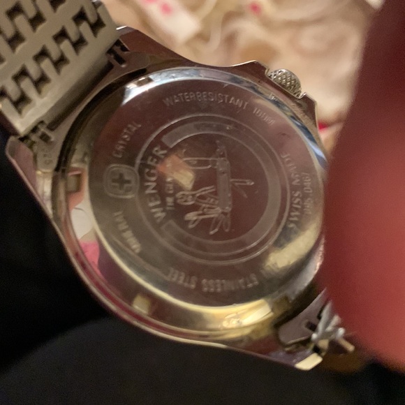 Early year 2000’s Mens Wenger Swiss Army Watch. - Picture 3 of 4